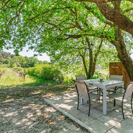 Semesterbostad La Petite Maison Dans La Vigne